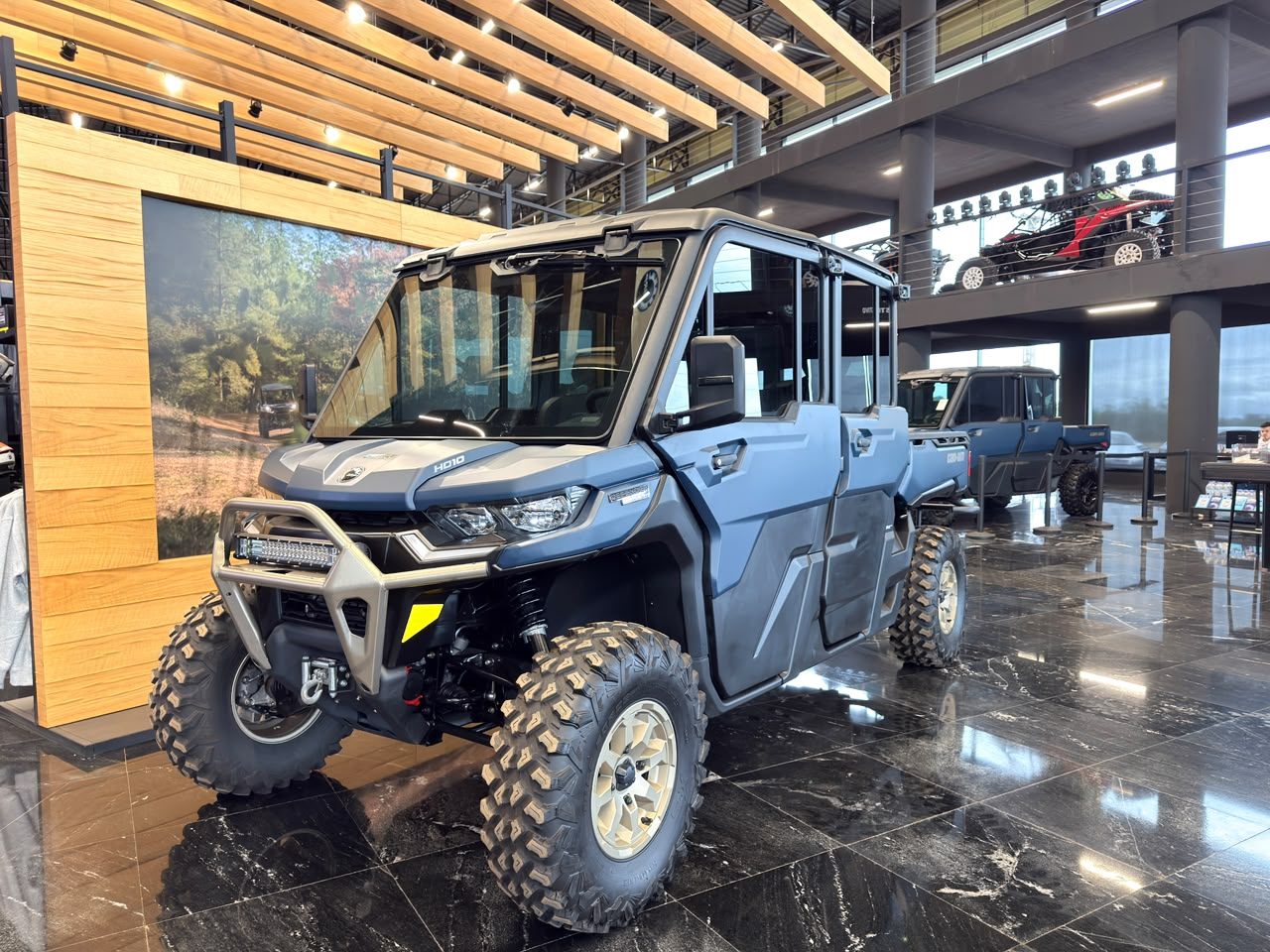 Can-Am Defender Limited HD10