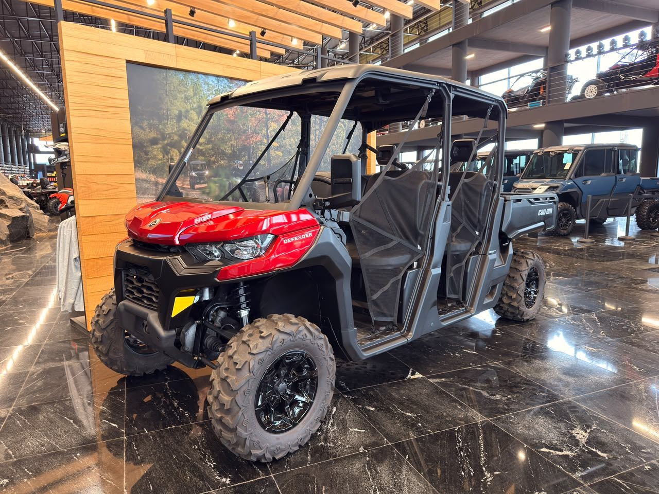 Can-Am Defender DPS HD9